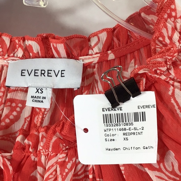 Evereve Hayden red chiffon layered top XS NWT - Picture 7 of 12